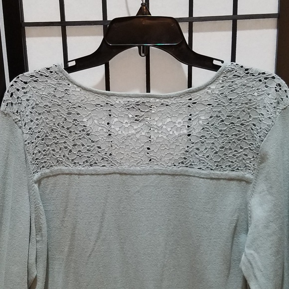 Van Heusen Lace Accented Sweater w/ V-Neckline - Picture 6 of 8